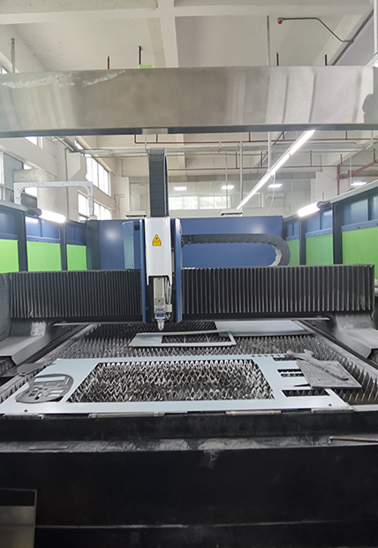 鈑金加工設(shè)備13